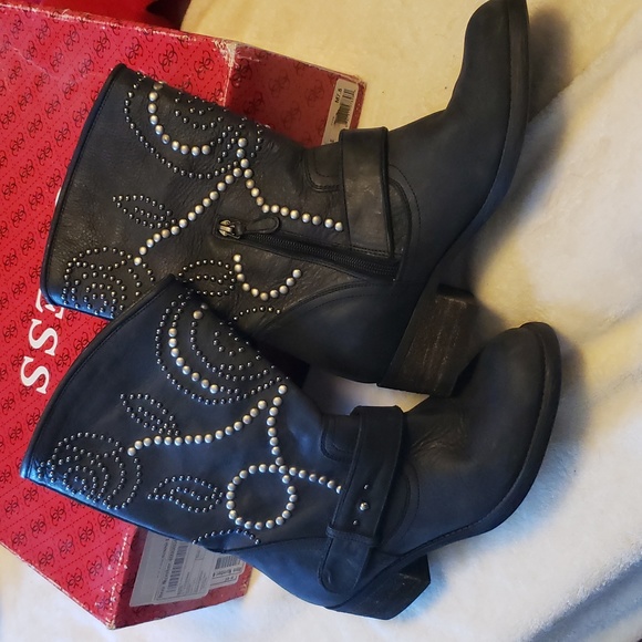 Guess Esperanz Boots sz 7.5 Black leather silver studded - Picture 2 of 8